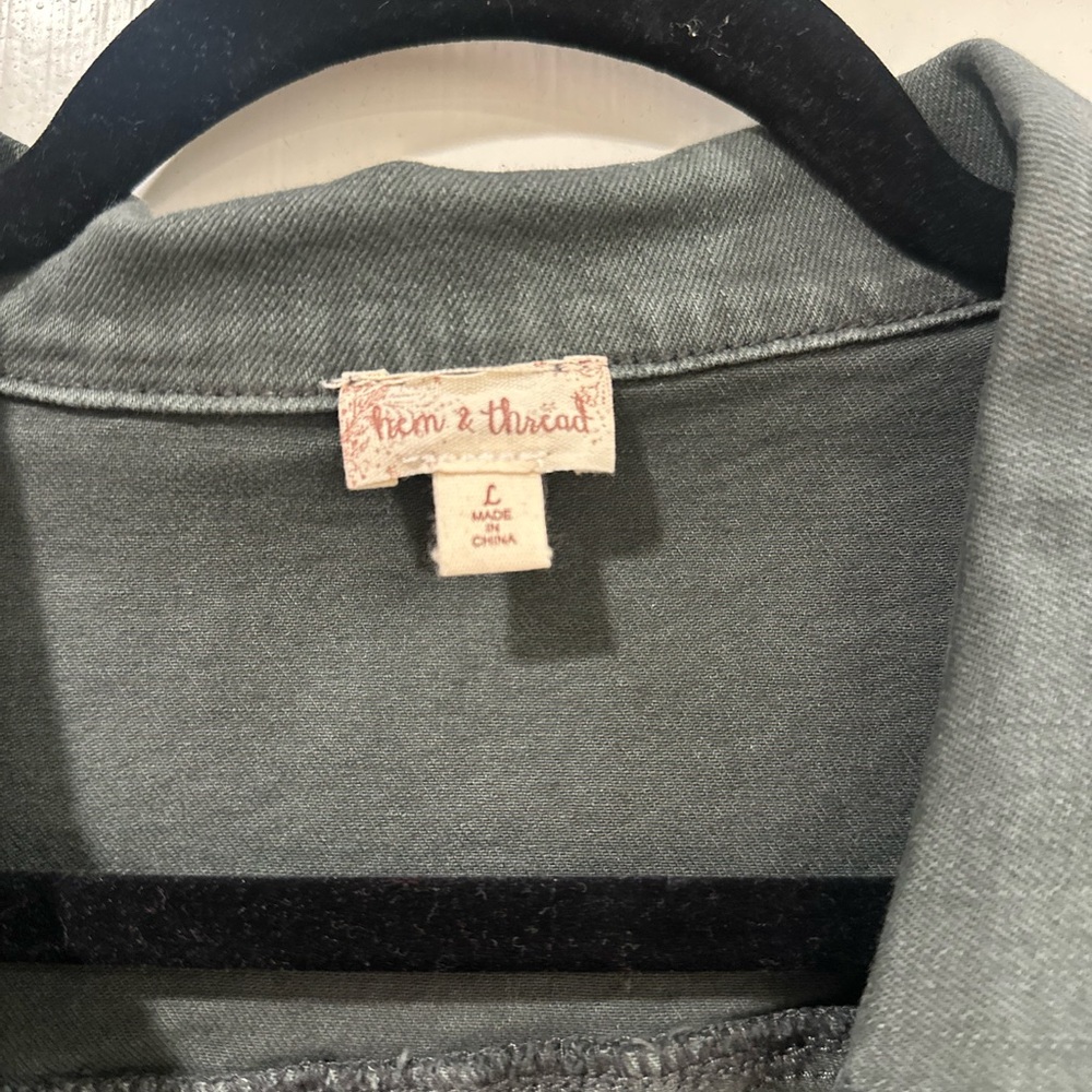 Hem & Thread Gray Collared Top - Picture 2 of 3